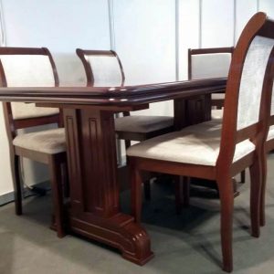 Sto T-4 i stolica Ema